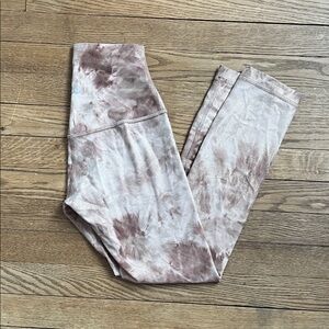 Lululemon Athletica Tie-Dye Leggings in Cream and rose, metallic finish